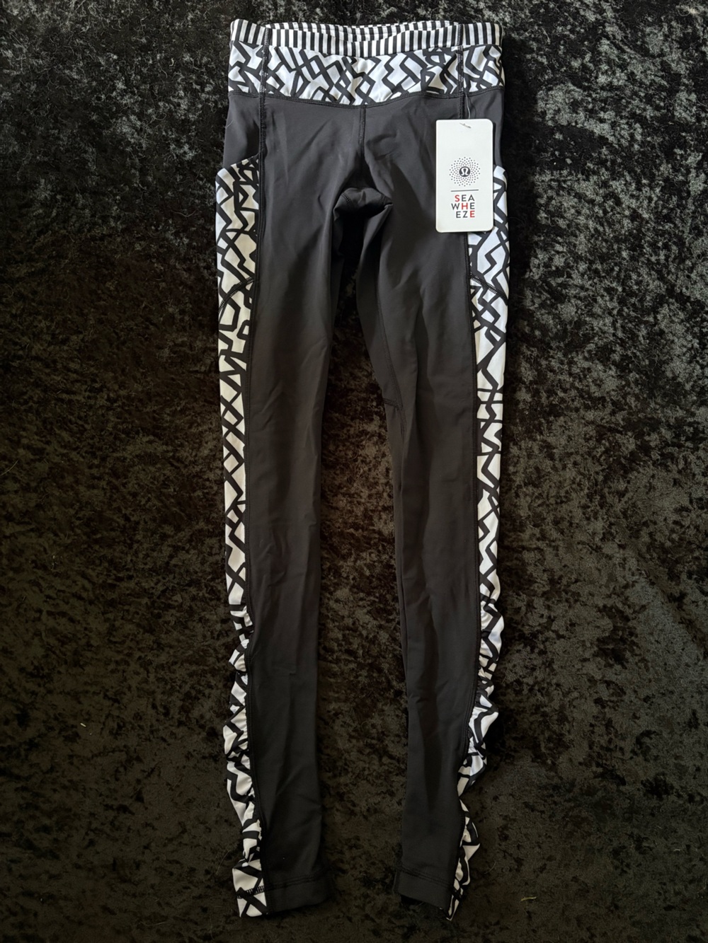 Lululemon Athletica Sea Wheeze Speed Tights NWT Size 4